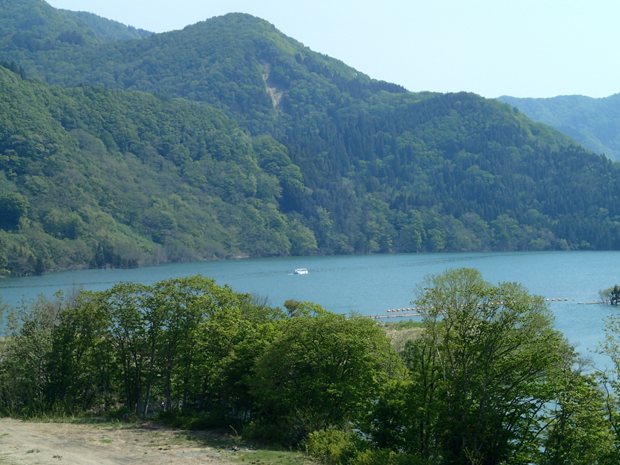 津軽白神湖と水陸両用バス